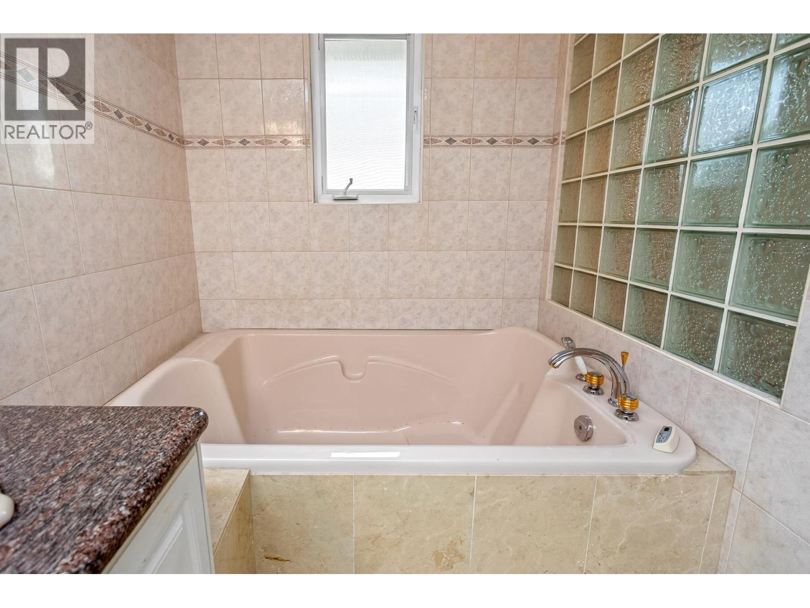 8260 Claysmith Road, Richmond, British Columbia  V7C 2L1 - Photo 30 - R3088544