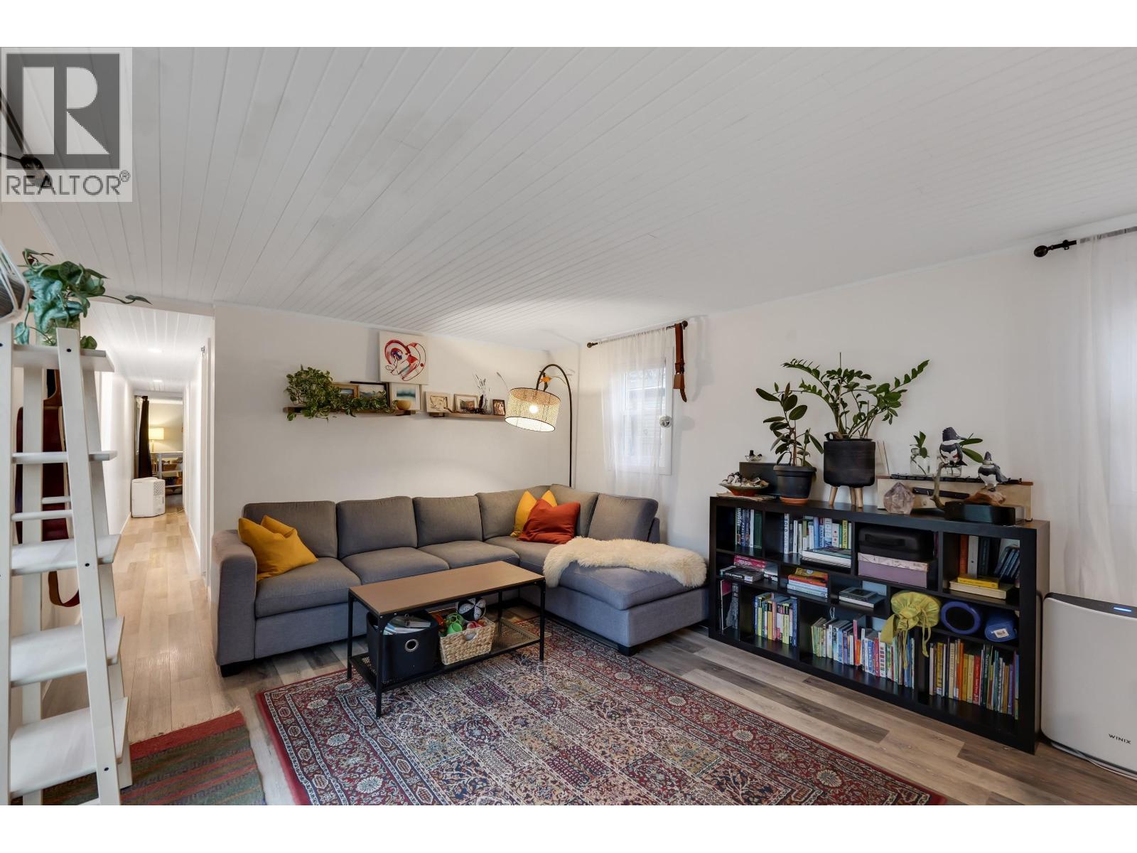 4 40022 Government Road, Squamish, British Columbia  V0N 1T0 - Photo 2 - R3088554