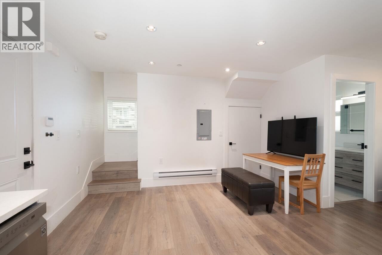 Listing Picture 23 of 36 : 2765 E 27TH AVENUE, Vancouver / 溫哥華 - 魯藝地產 Yvonne Lu Group - MLS Medallion Club Member