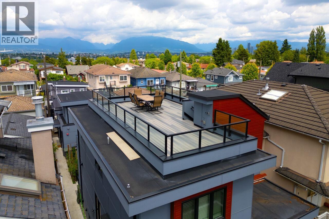 Listing Picture 26 of 36 : 2765 E 27TH AVENUE, Vancouver / 溫哥華 - 魯藝地產 Yvonne Lu Group - MLS Medallion Club Member