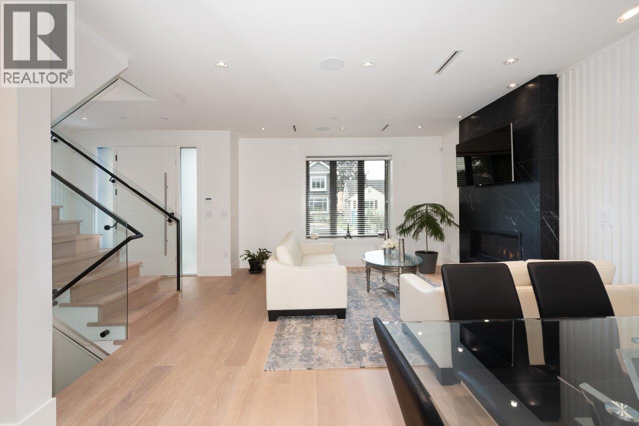 Listing Picture 6 of 36 : 2765 E 27TH AVENUE, Vancouver / 溫哥華 - 魯藝地產 Yvonne Lu Group - MLS Medallion Club Member