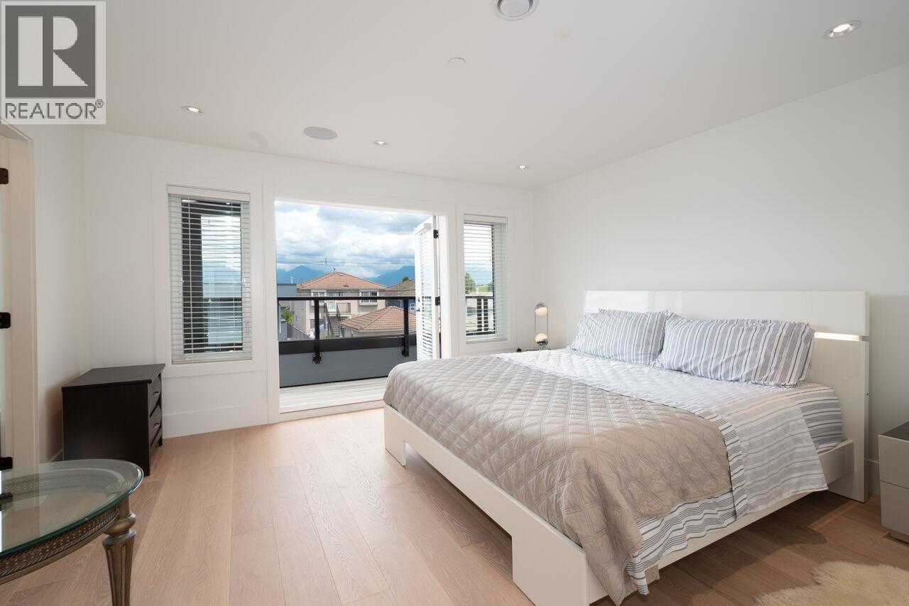 Listing Picture 9 of 36 : 2765 E 27TH AVENUE, Vancouver / 溫哥華 - 魯藝地產 Yvonne Lu Group - MLS Medallion Club Member