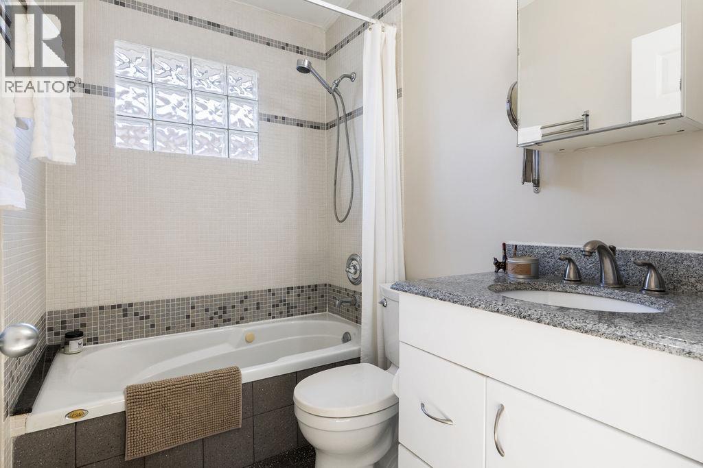 1315 W 15th Street, North Vancouver, British Columbia  V7P 1N1 - Photo 15 - R3088564