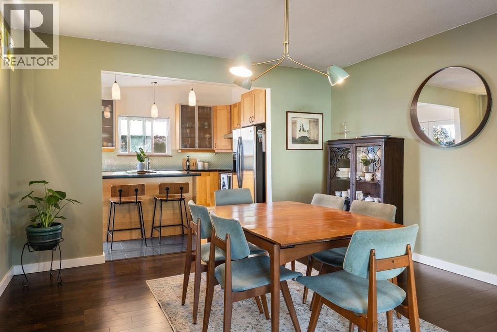 1315 W 15th Street, North Vancouver, British Columbia  V7P 1N1 - Photo 8 - R3088564