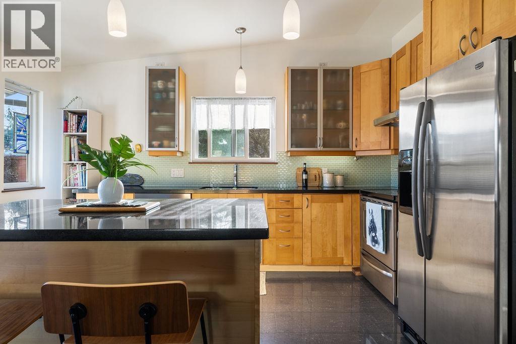 1315 W 15th Street, North Vancouver, British Columbia  V7P 1N1 - Photo 9 - R3088564