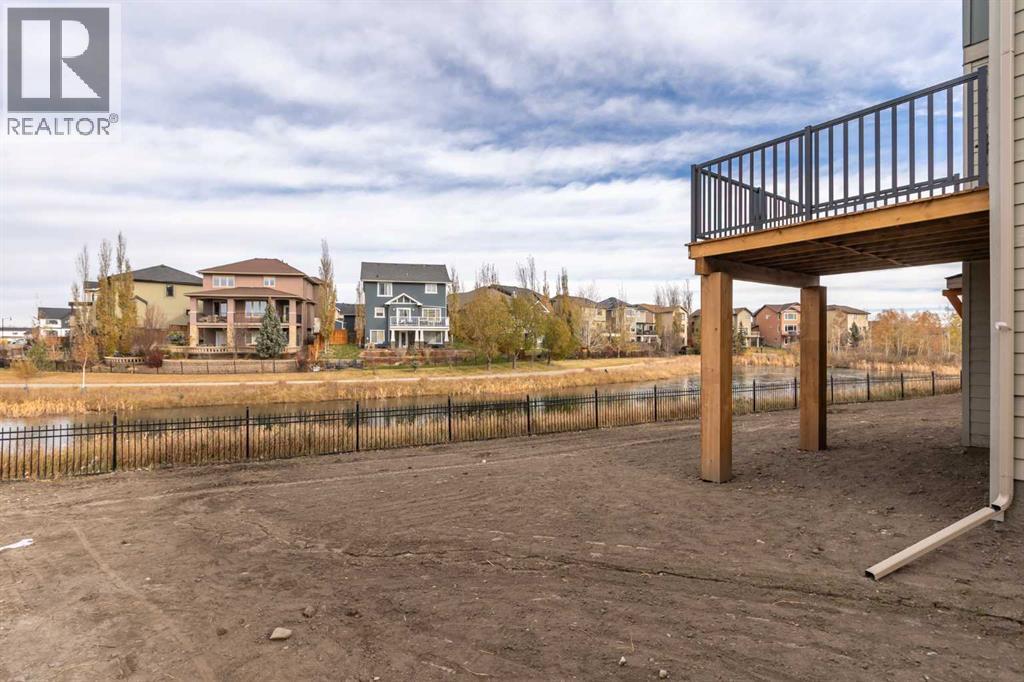 106 Monterey Bay Se, High River, Alberta  T1V 0K3 - Photo 36 - A2267748