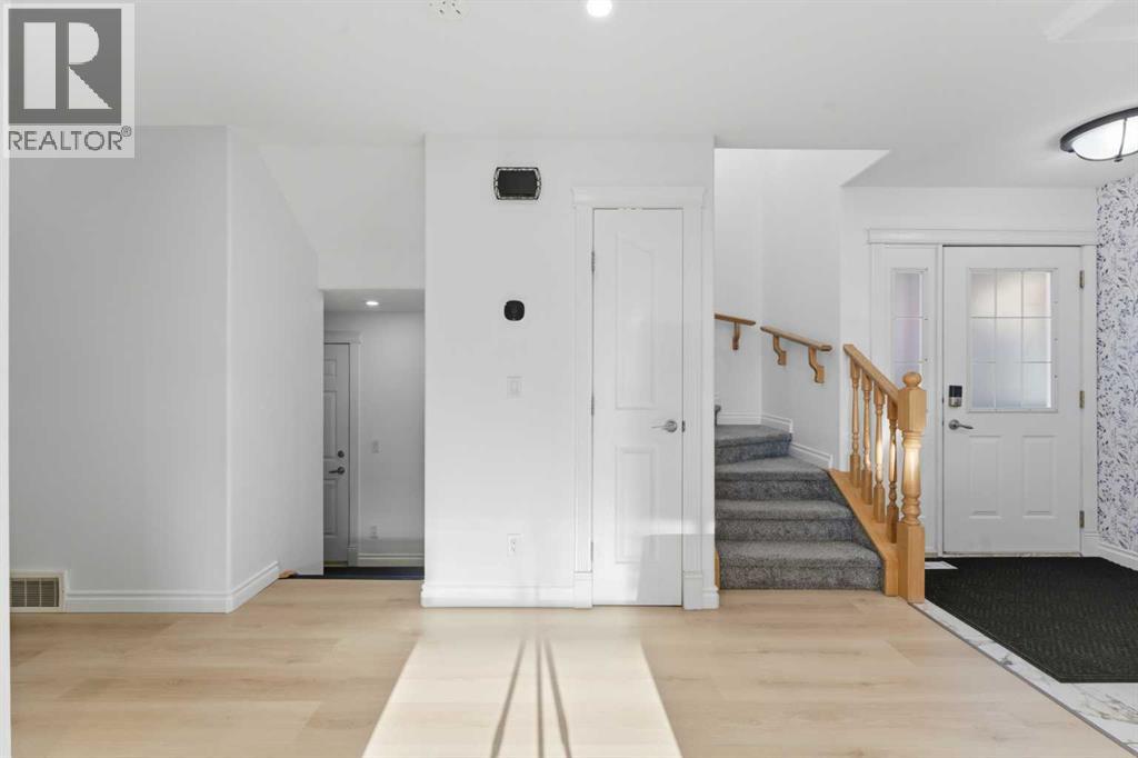 325 Bayside Place Sw, Airdrie, Alberta  T4B 2X5 - Photo 6 - A2276084