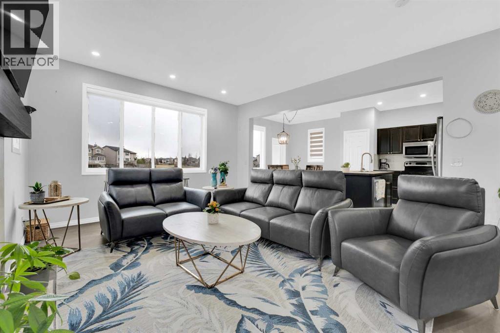 2101 Luxstone Boulevard SW, Airdrie, Alberta