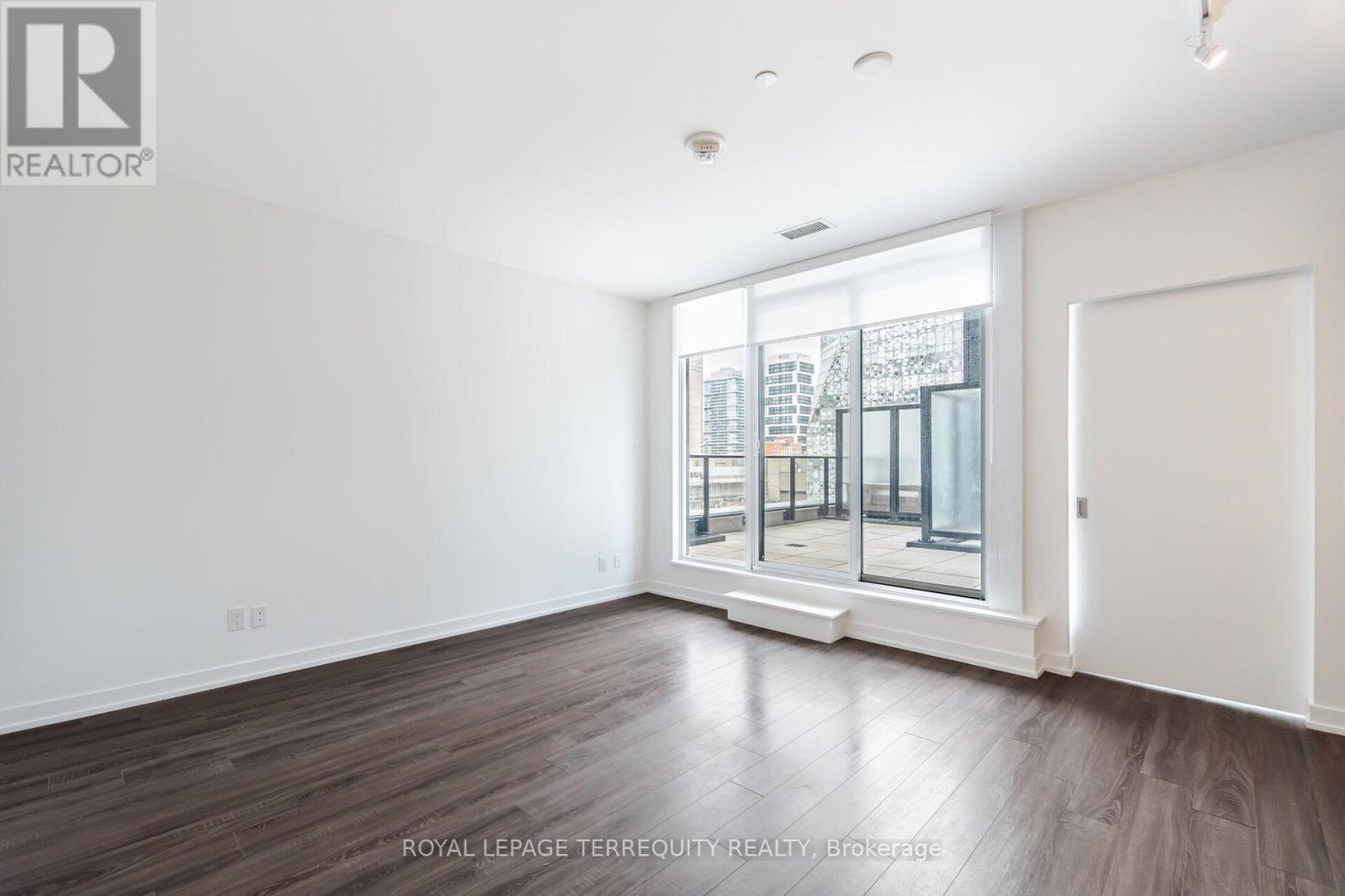 518 - 20 Edward Street, Toronto, Ontario  M5G 0C5 - Photo 14 - C12776936