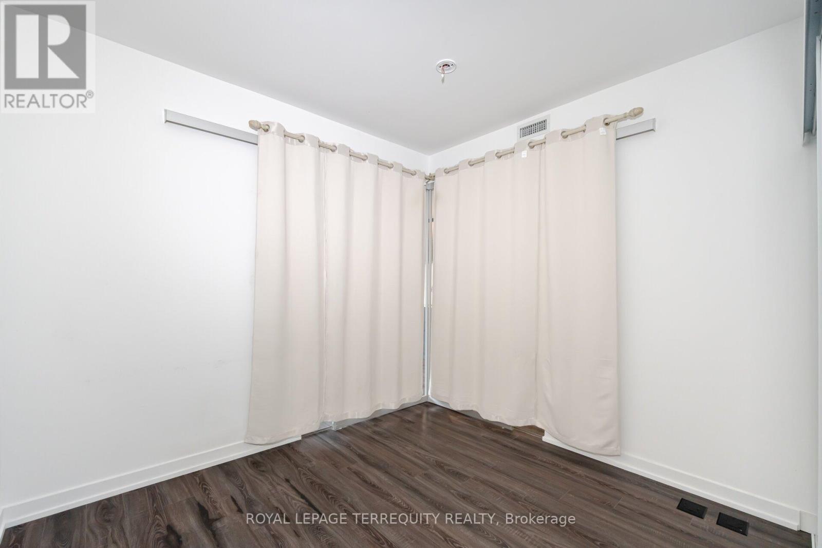 518 - 20 Edward Street, Toronto, Ontario  M5G 0C5 - Photo 28 - C12776936