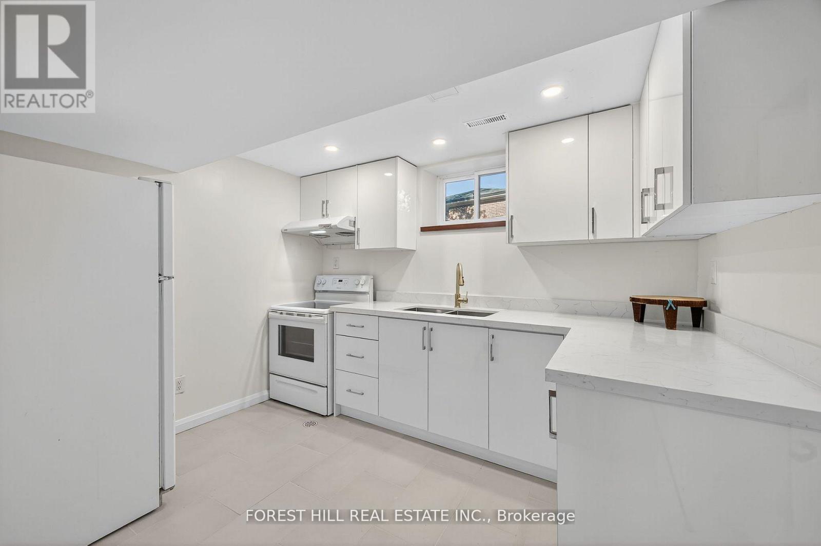 30 Goodview Road, Toronto, Ontario  M2J 2K5 - Photo 14 - C12776942