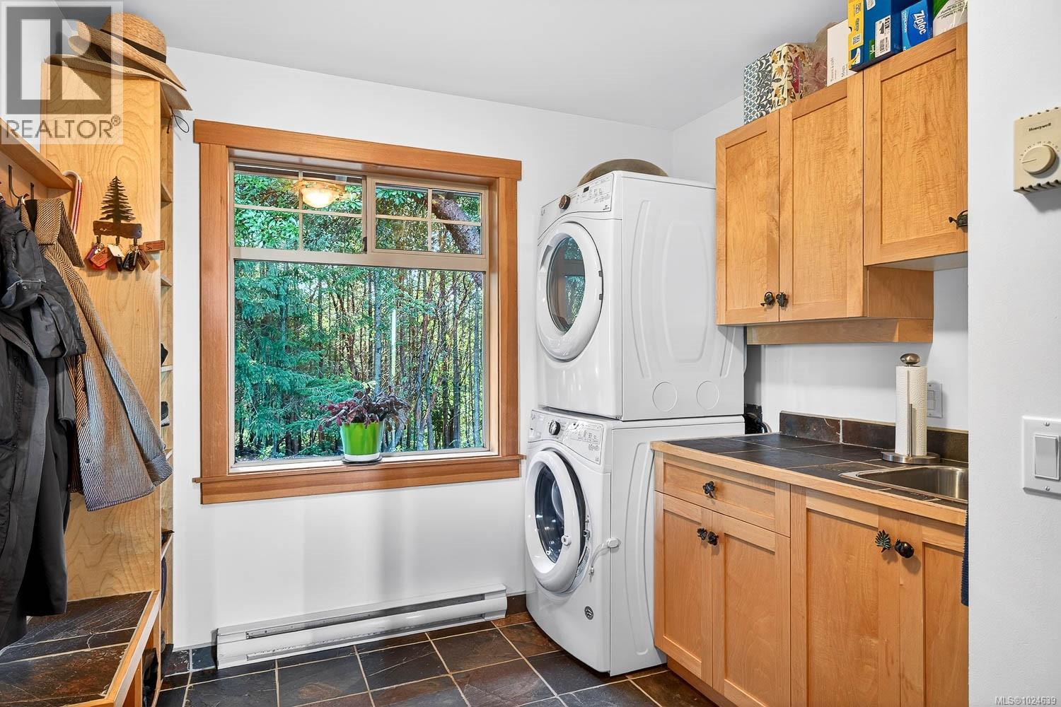 186 Sarah Way, Salt Spring, British Columbia  V8K 2X8 - Photo 37 - 1024639