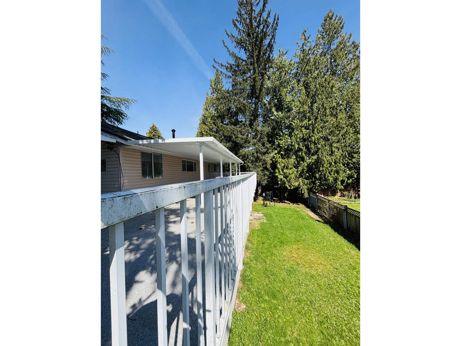 9716 156 Street, Surrey, British Columbia  V3R 0X9 - Photo 11 - R3088632