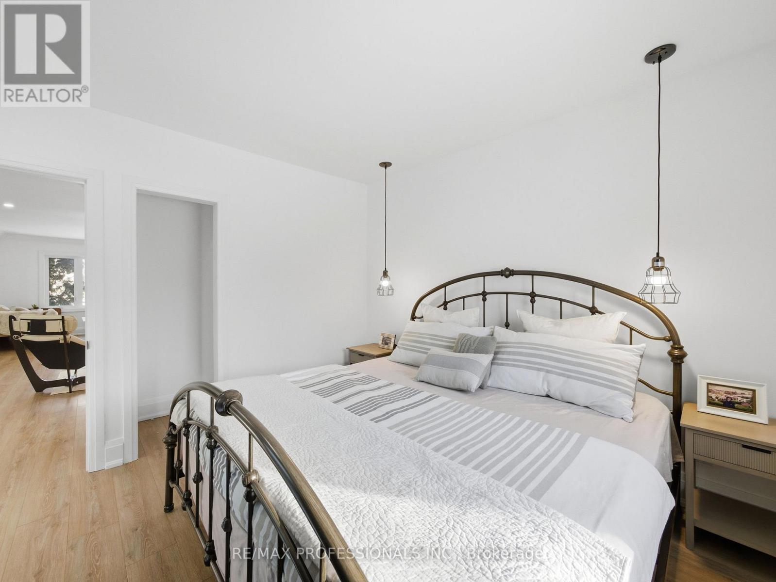 168 The Kingsway, Toronto, Ontario  M8X 2V6 - Photo 16 - W12776914