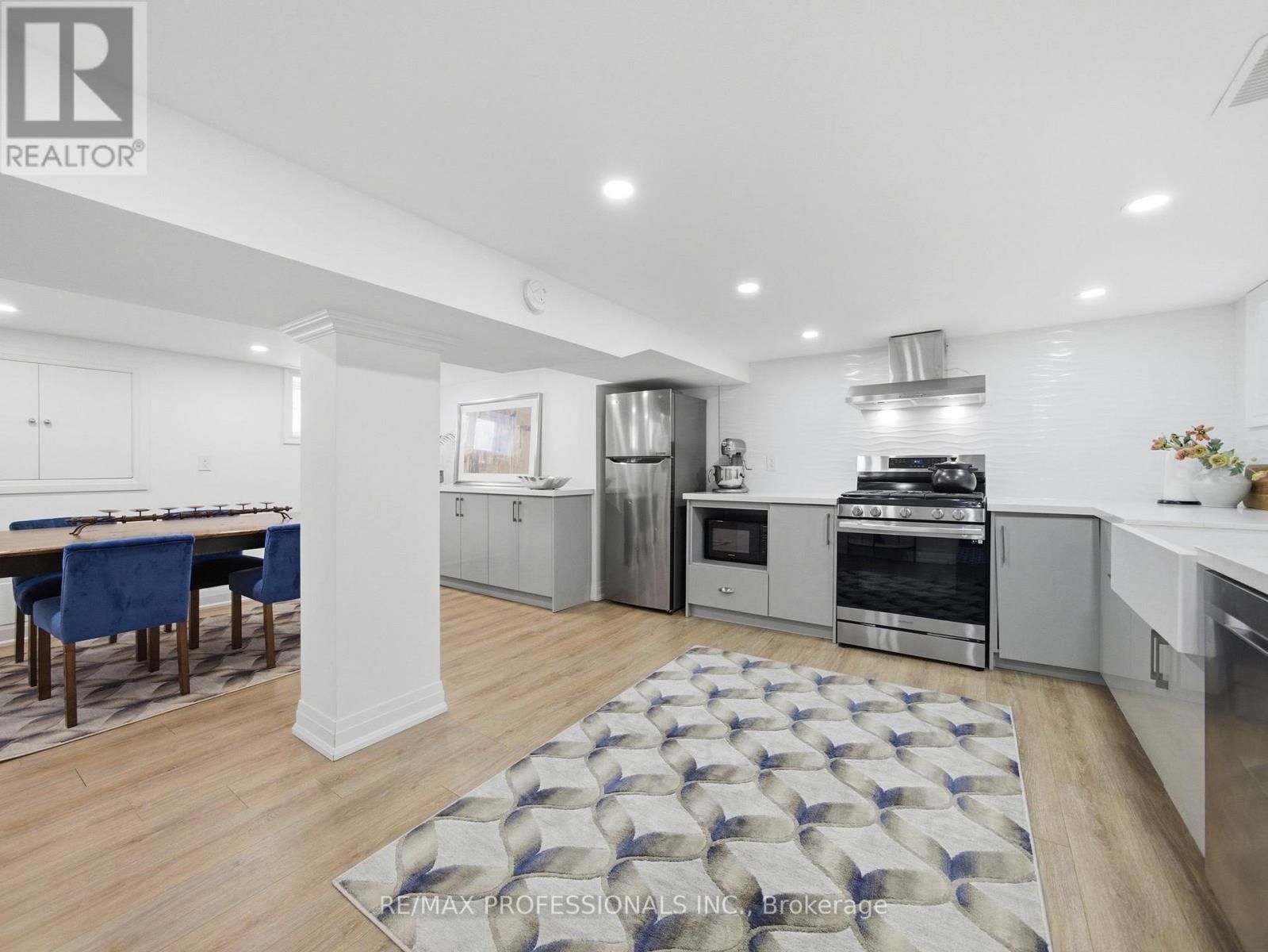 168 The Kingsway, Toronto, Ontario  M8X 2V6 - Photo 27 - W12776914