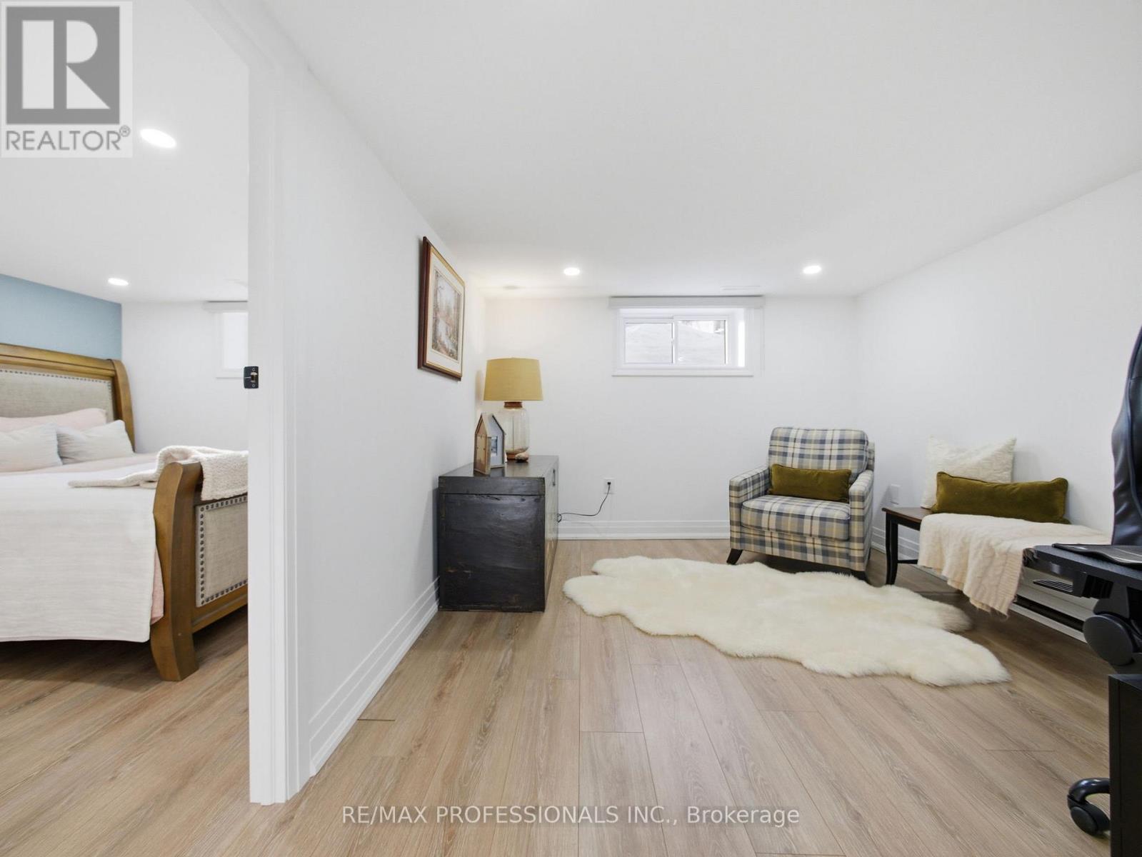 168 The Kingsway, Toronto, Ontario  M8X 2V6 - Photo 33 - W12776914