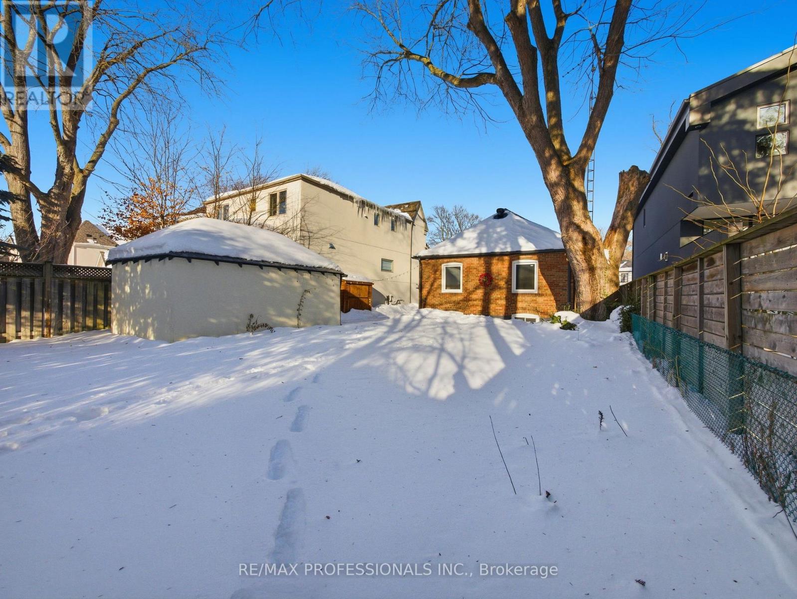 168 The Kingsway, Toronto, Ontario  M8X 2V6 - Photo 42 - W12776914