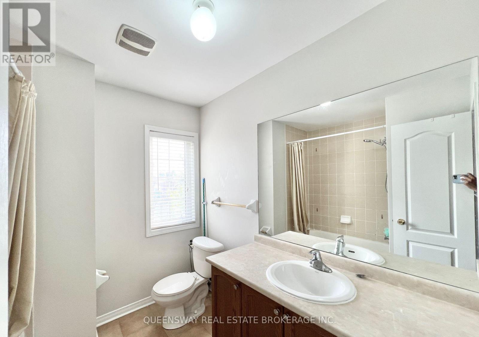 Upper - 514 Candlestick Circle, Mississauga, Ontario  L4Z 0B2 - Photo 14 - W12776940