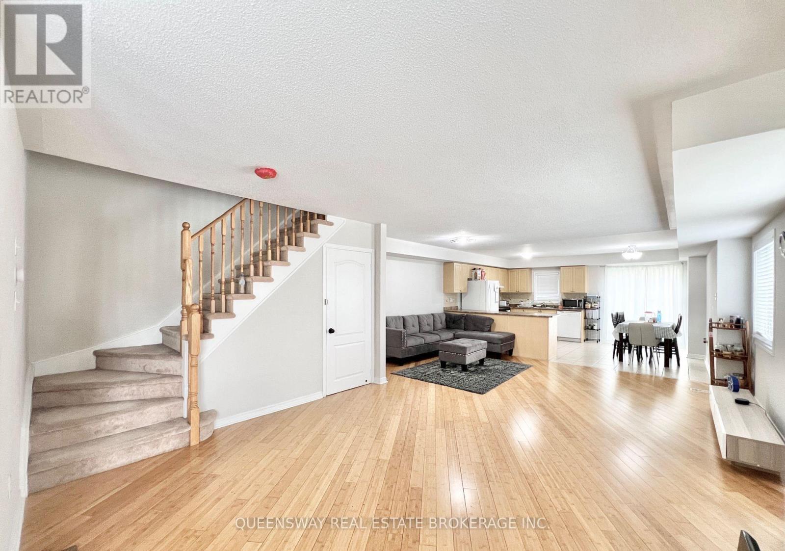 Upper - 514 Candlestick Circle, Mississauga, Ontario  L4Z 0B2 - Photo 4 - W12776940