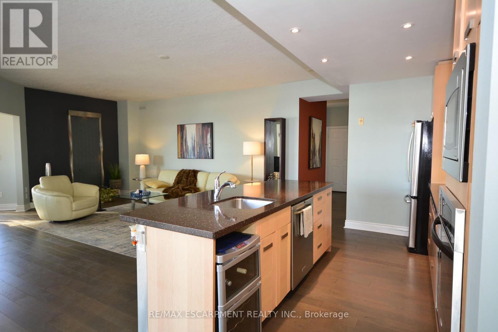 513 - 399 Elizabeth Street, Burlington, Ontario  L7R 0A4 - Photo 8 - W12776958