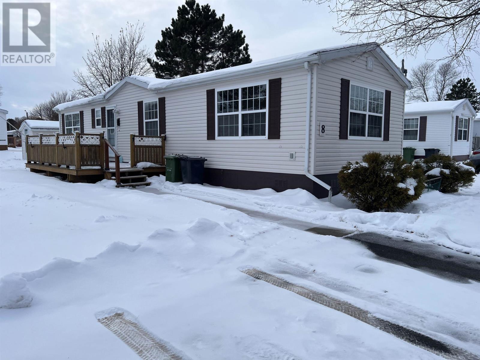8 Leeward Crescent, Charlottetown, Prince Edward Island  C1C 1M1 - Photo 1 - 202602537