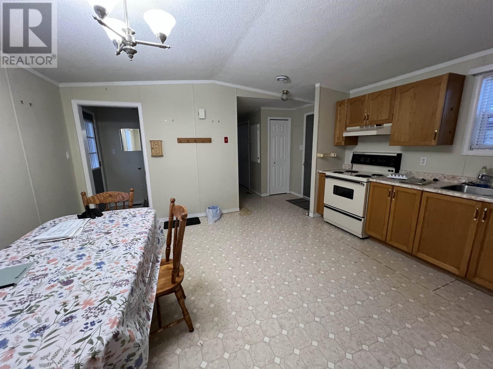 8 Leeward Crescent, Charlottetown, Prince Edward Island  C1C 1M1 - Photo 4 - 202602537