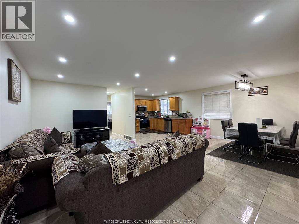 1481 Highnoon Drive, Windsor, Ontario  N9G 3B6 - Photo 5 - 26002999