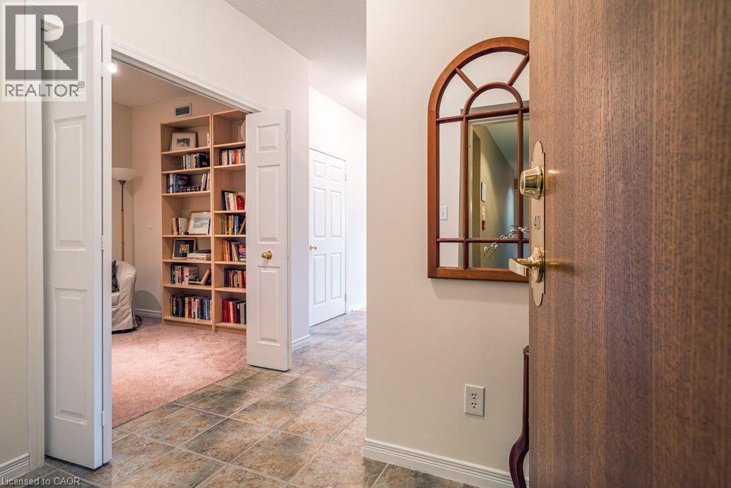 4000 Creekside Drive Unit# 401, Dundas, Ontario  L9H 7S9 - Photo 2 - 40779641