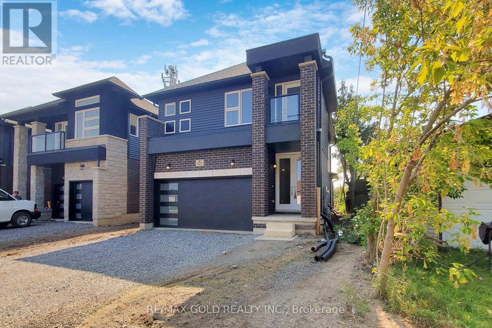 127 Laugher Avenue, Welland, Ontario  L3B 0N6 - Photo 3 - X12776916