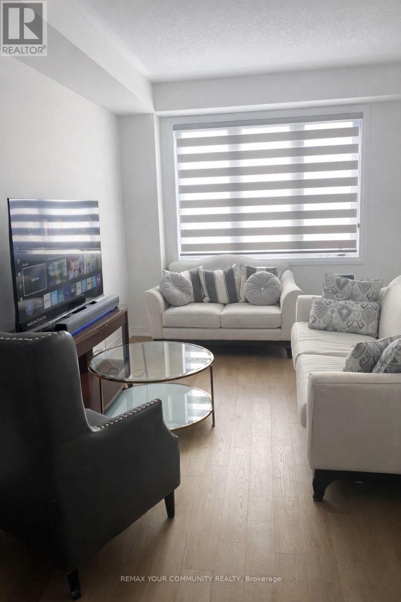 39 Niagara Drive, Thorold, Ontario  L2V 0B7 - Photo 2 - X12776944