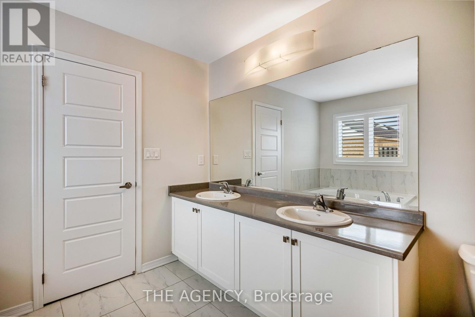 36 Maclachlan Avenue, Haldimand, Ontario  N3W 0C5 - Photo 28 - X12776952