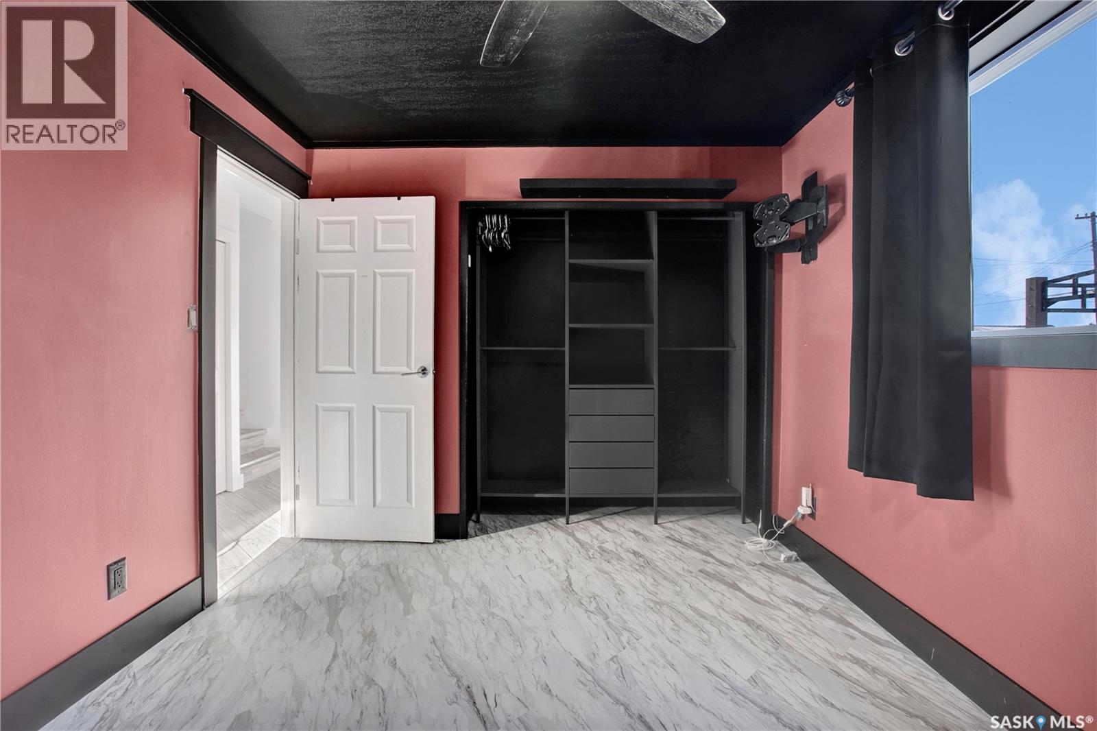 1041 L Avenue N, Saskatoon, Saskatchewan  S7L 2R7 - Photo 13 - SK028298