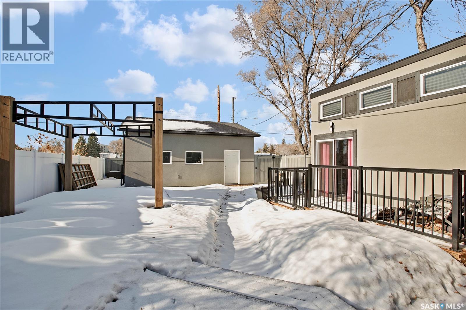 1041 L Avenue N, Saskatoon, Saskatchewan  S7L 2R7 - Photo 20 - SK028298