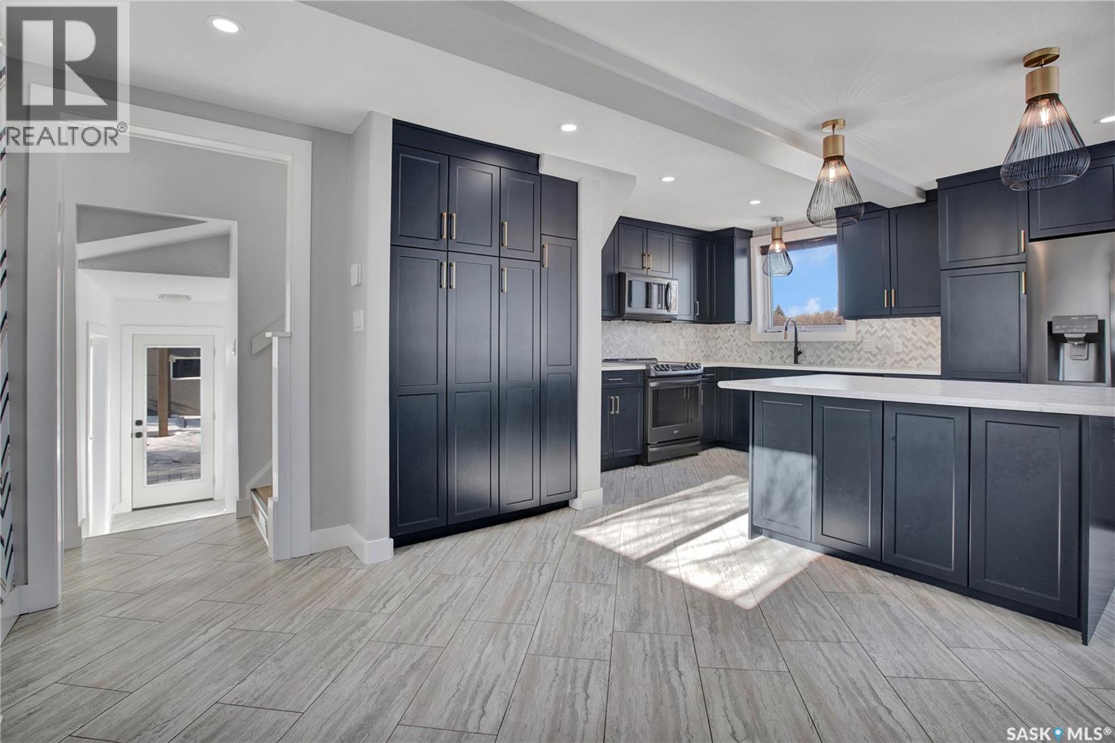 1041 L Avenue N, Saskatoon, Saskatchewan  S7L 2R7 - Photo 6 - SK028298