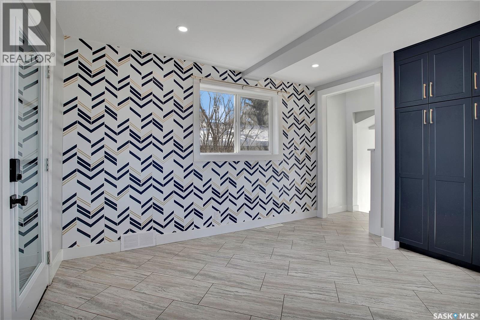 1041 L Avenue N, Saskatoon, Saskatchewan  S7L 2R7 - Photo 8 - SK028298