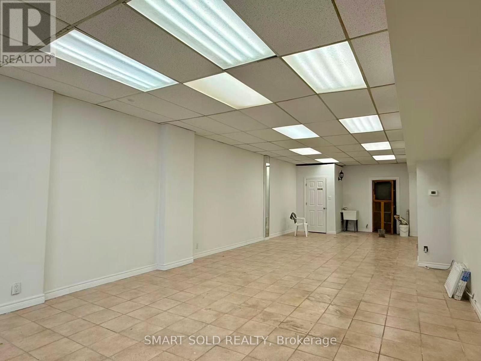 Main Flr + Bsmt - 1590 Eglinton Avenue W, Toronto, Ontario  M6E 2G8 - Photo 3 - W12774274