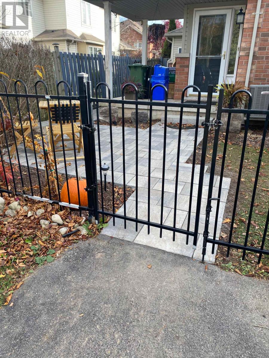 514 Jerseyville Road W, Hamilton, Ontario  L9G 3L5 - Photo 4 - X12698728