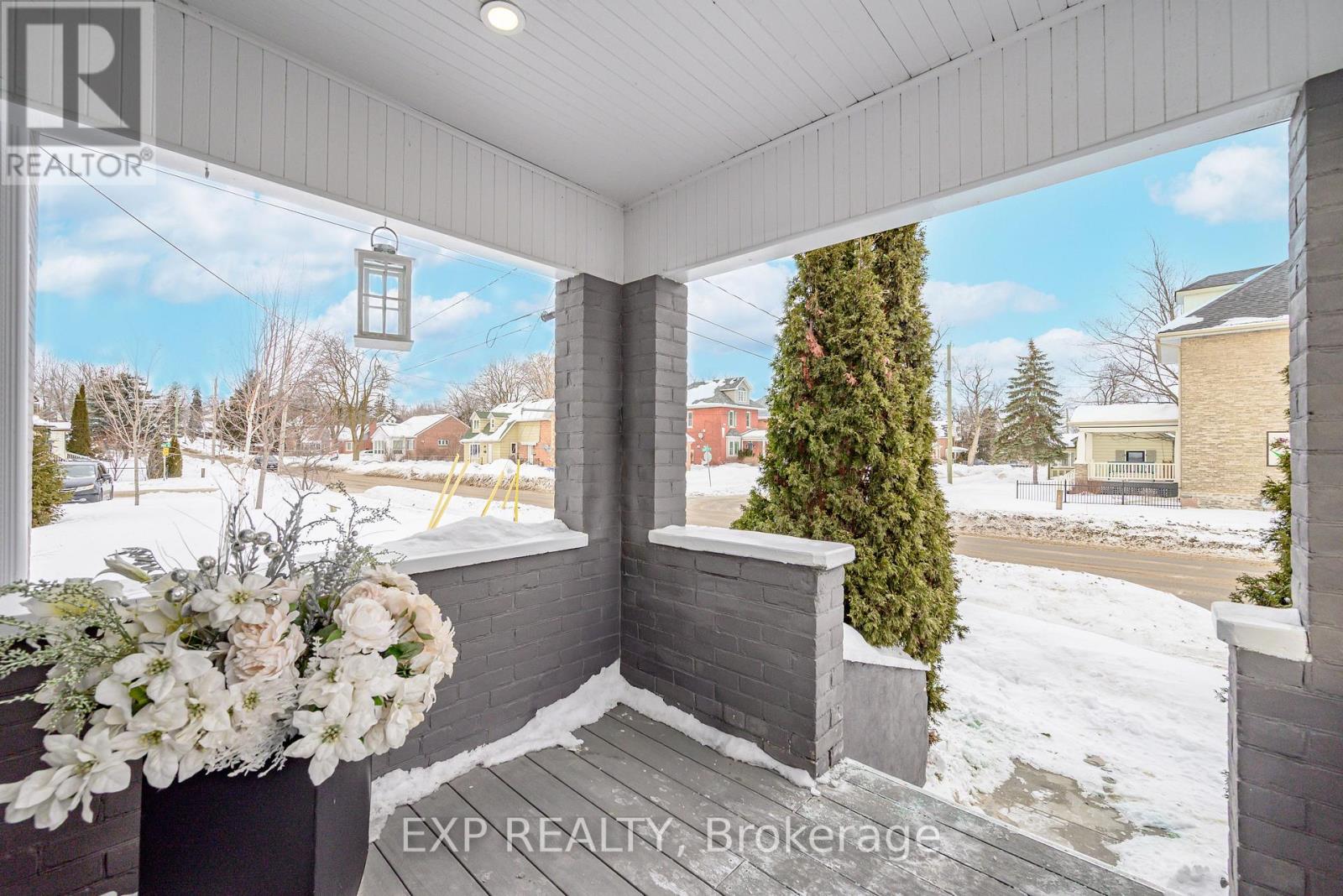 11 Albert Street, Kawartha Lakes, Ontario  K9V 4J3 - Photo 10 - X12777044