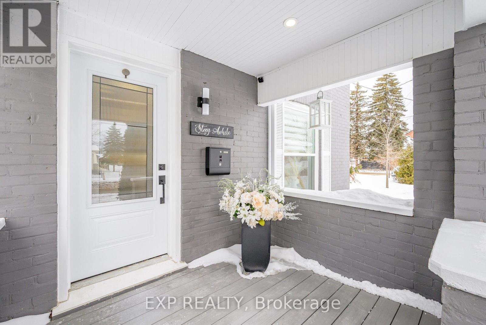 11 Albert Street, Kawartha Lakes, Ontario  K9V 4J3 - Photo 12 - X12777044