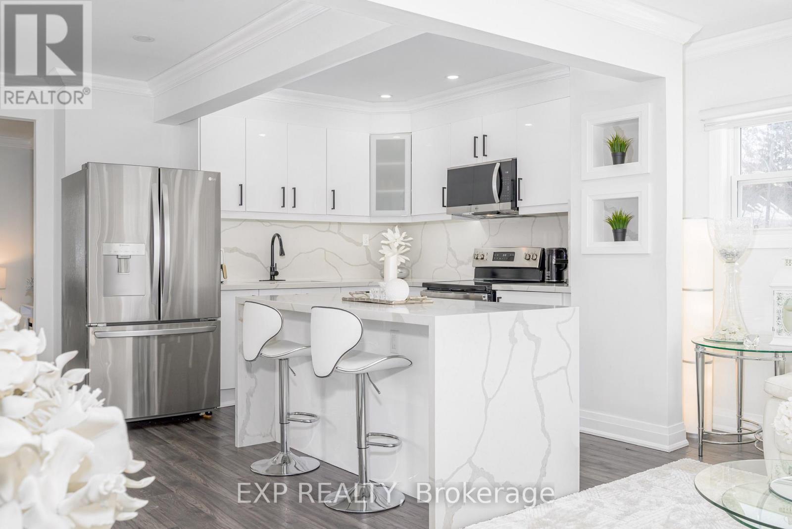 11 Albert Street, Kawartha Lakes, Ontario  K9V 4J3 - Photo 18 - X12777044