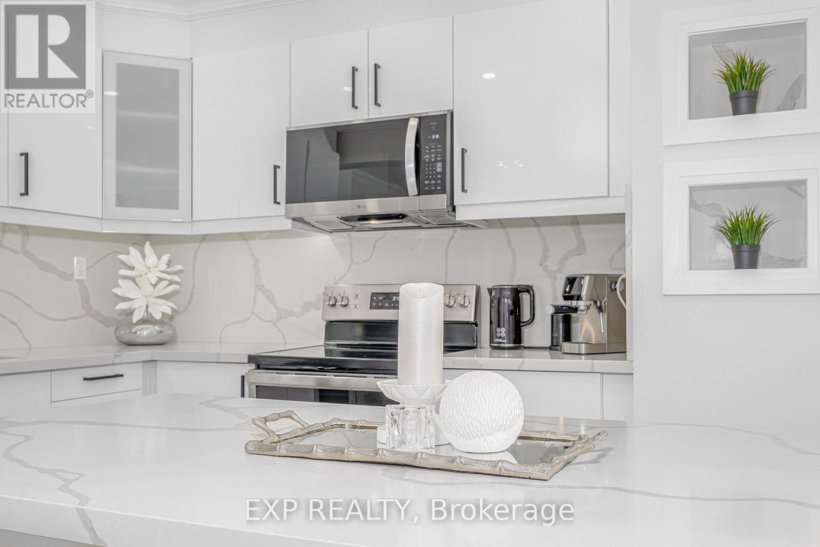 11 Albert Street, Kawartha Lakes, Ontario  K9V 4J3 - Photo 21 - X12777044