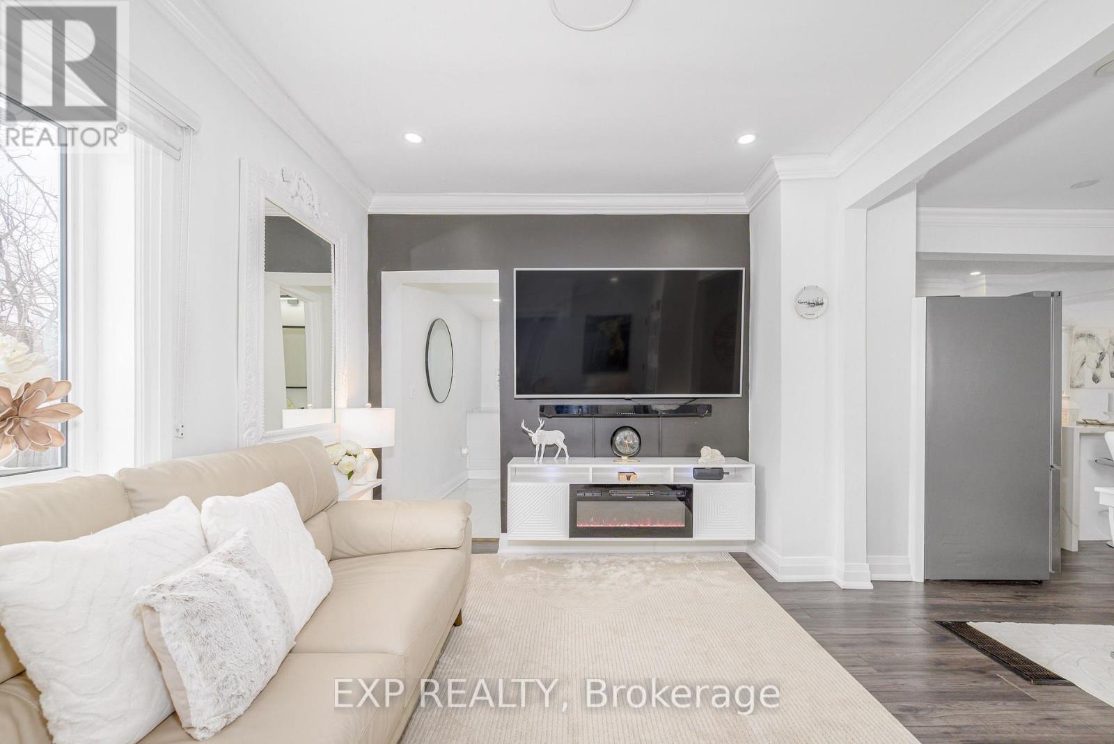 11 Albert Street, Kawartha Lakes, Ontario  K9V 4J3 - Photo 30 - X12777044