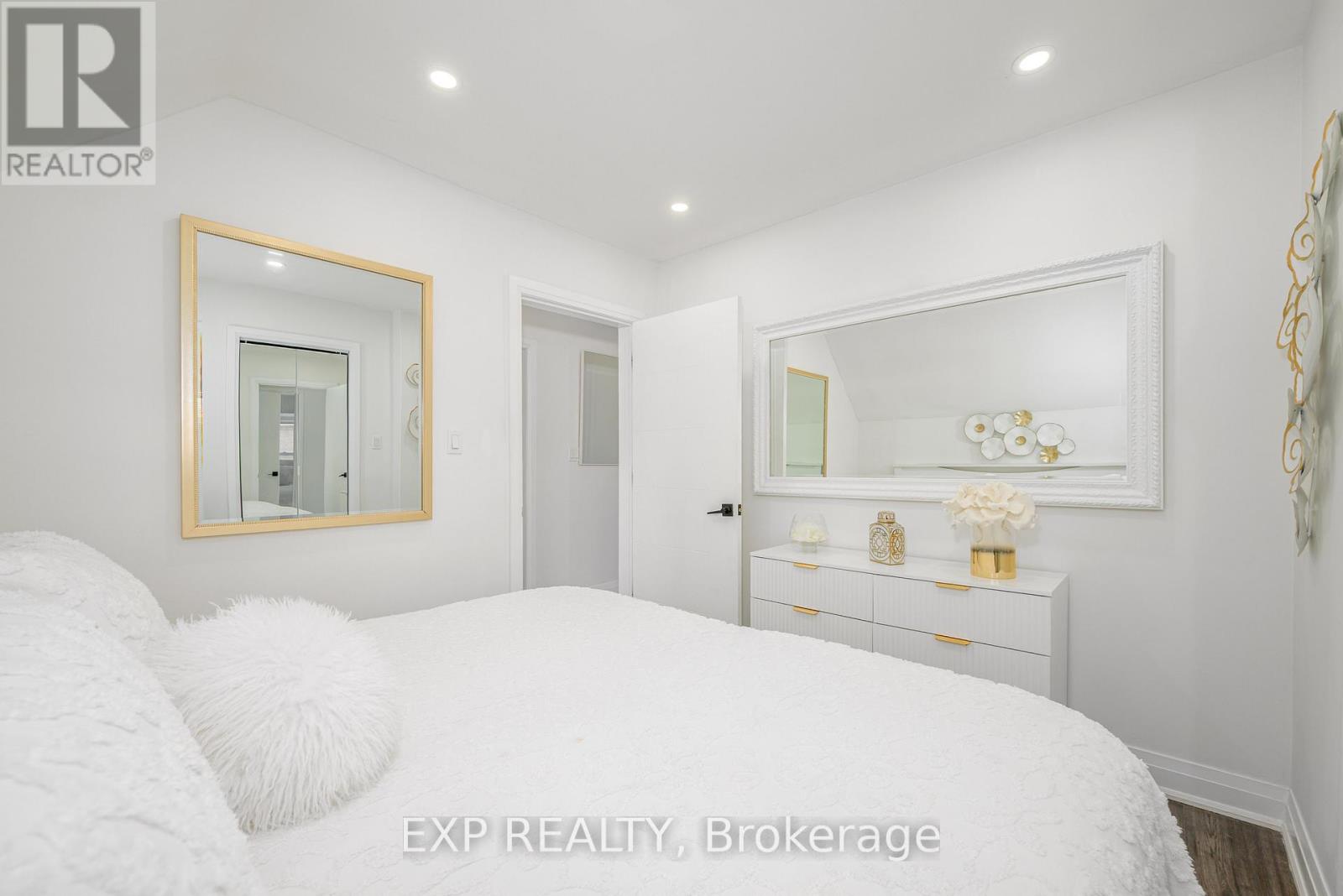 11 Albert Street, Kawartha Lakes, Ontario  K9V 4J3 - Photo 42 - X12777044