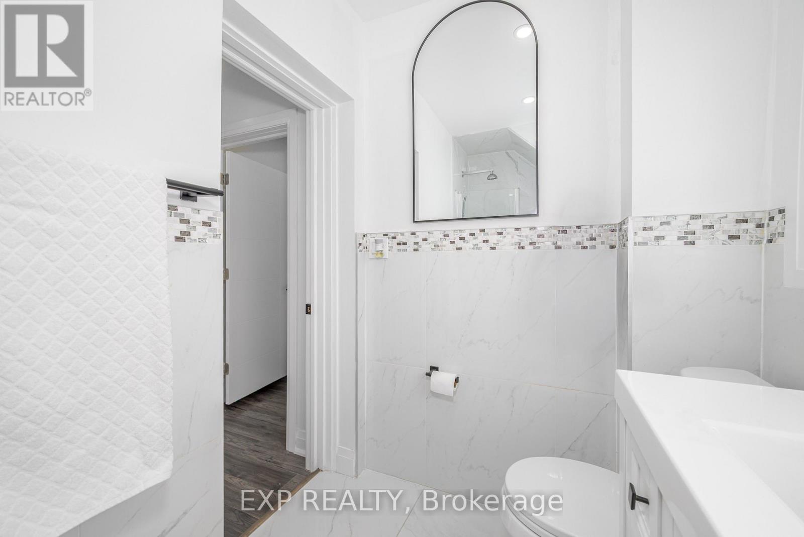 11 Albert Street, Kawartha Lakes, Ontario  K9V 4J3 - Photo 44 - X12777044