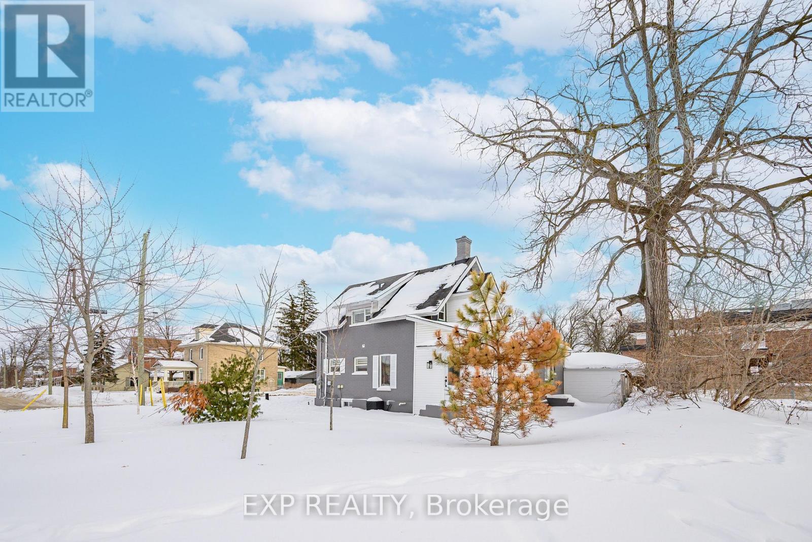 11 Albert Street, Kawartha Lakes, Ontario  K9V 4J3 - Photo 8 - X12777044