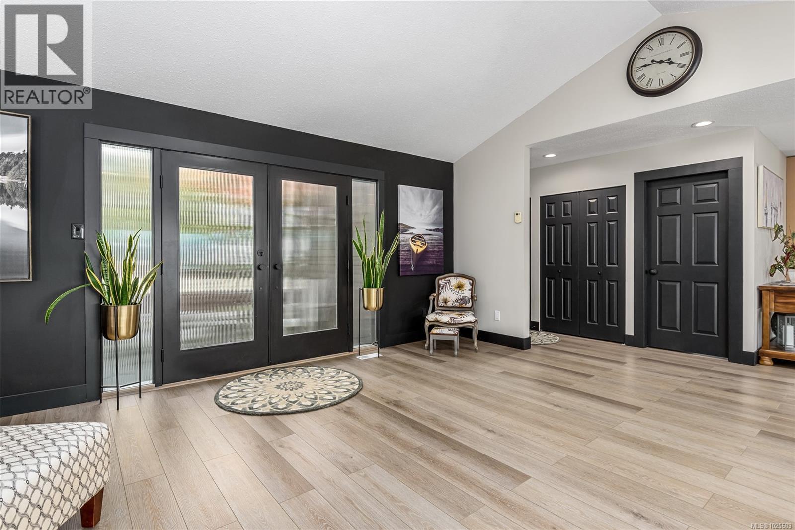 1100 Back Rd, Courtenay, British Columbia  V9N 8M7 - Photo 2 - 1025683