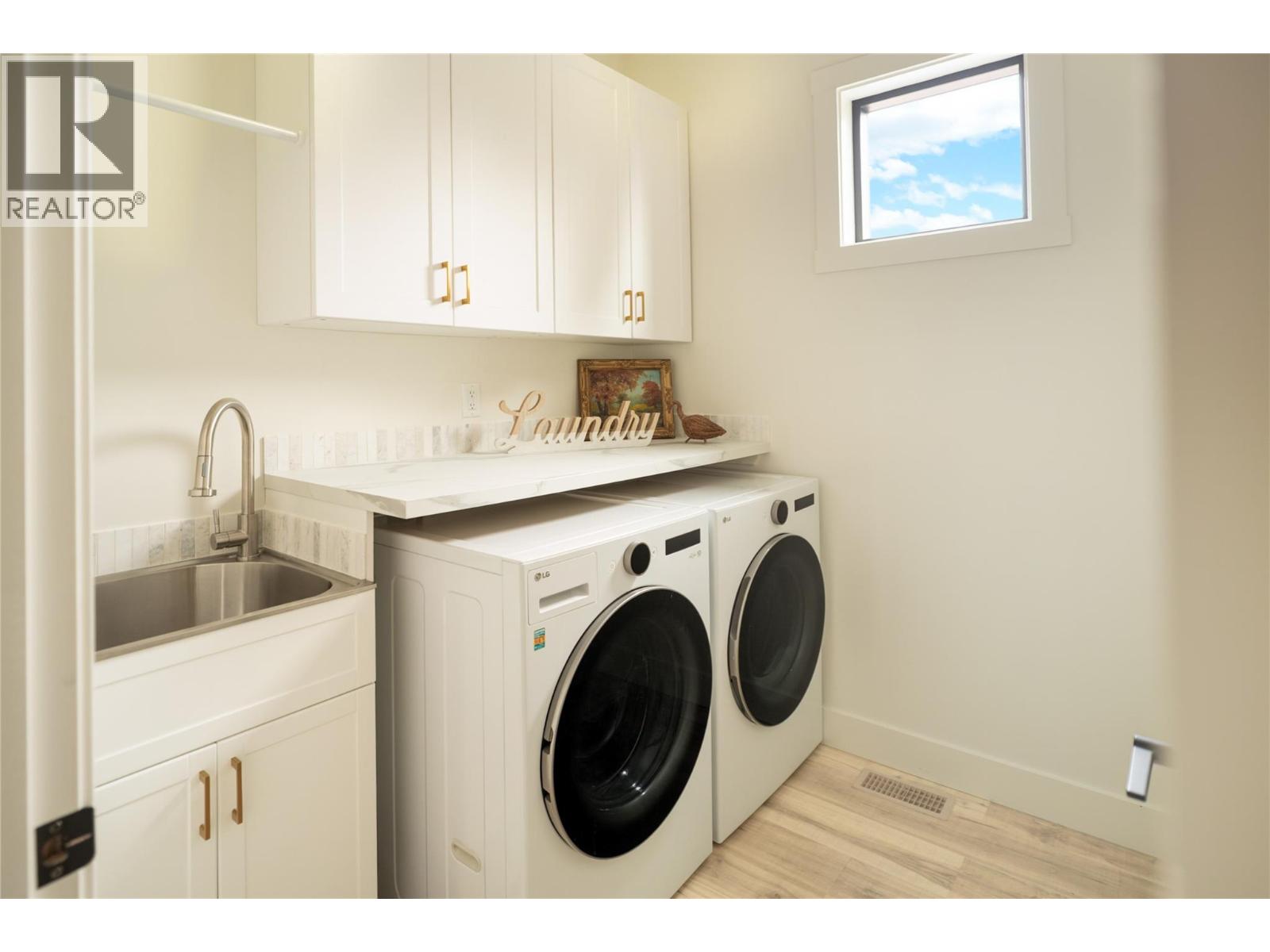 2053 Long Street, Kelowna, British Columbia  V1Y 1L3 - Photo 34 - 10373676