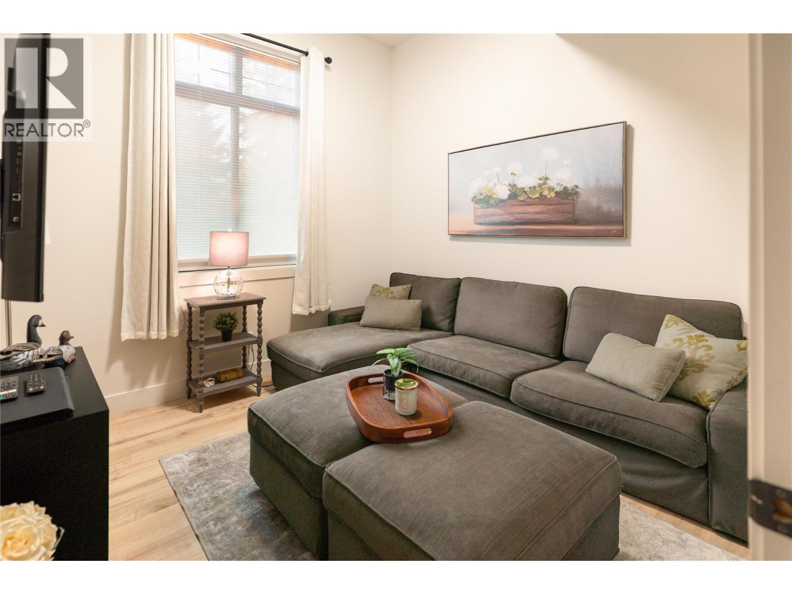 2053 Long Street, Kelowna, British Columbia  V1Y 1L3 - Photo 35 - 10373676