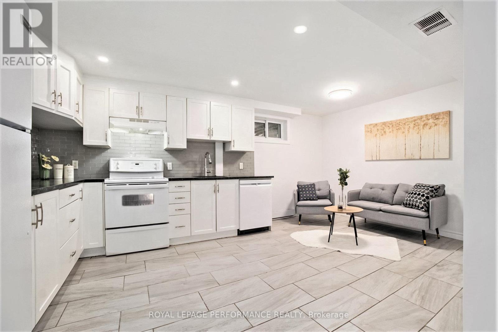 33-B Majestic Drive, Ottawa, Ontario  K2G 1C6 - Photo 2 - X12777006