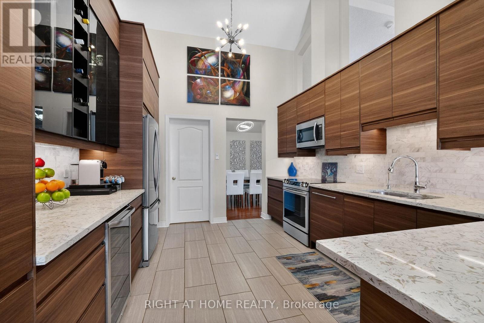 98 Waterthrush Crescent, Ottawa, Ontario  K2M 2V1 - Photo 13 - X12777034